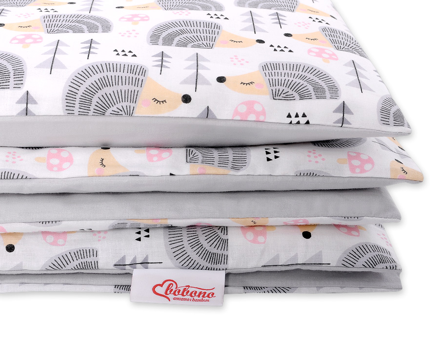 2 daļu kokvilnas gultasveļas komplekts mazulim, 120 × 90 cm – pelēki ezīši