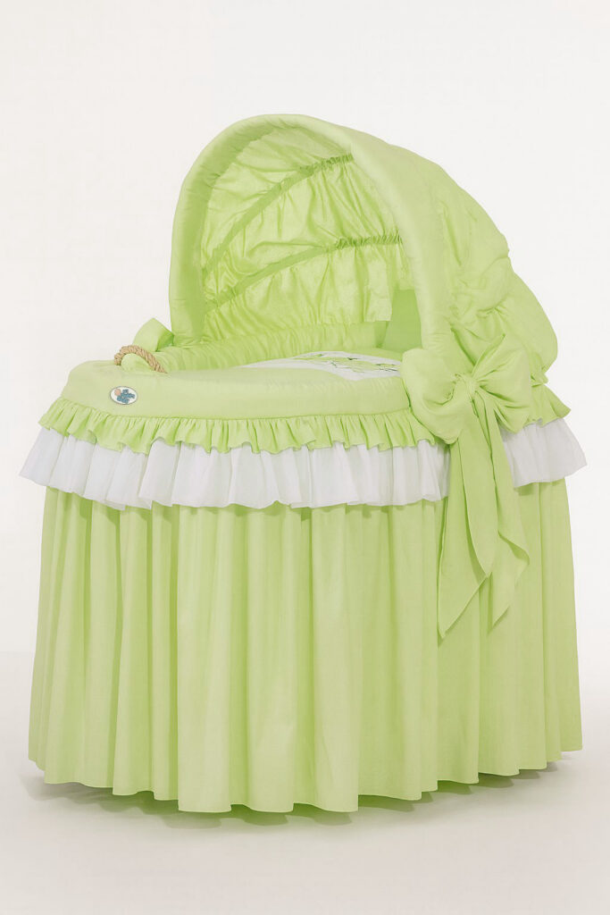 Moses Basket/Wicker hood crib - Little Princess green