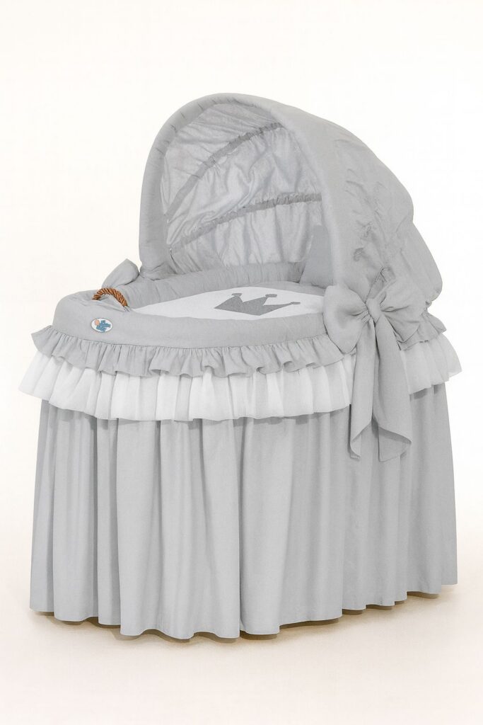 Moses Basket/Wicker hood crib - Little Prince gray