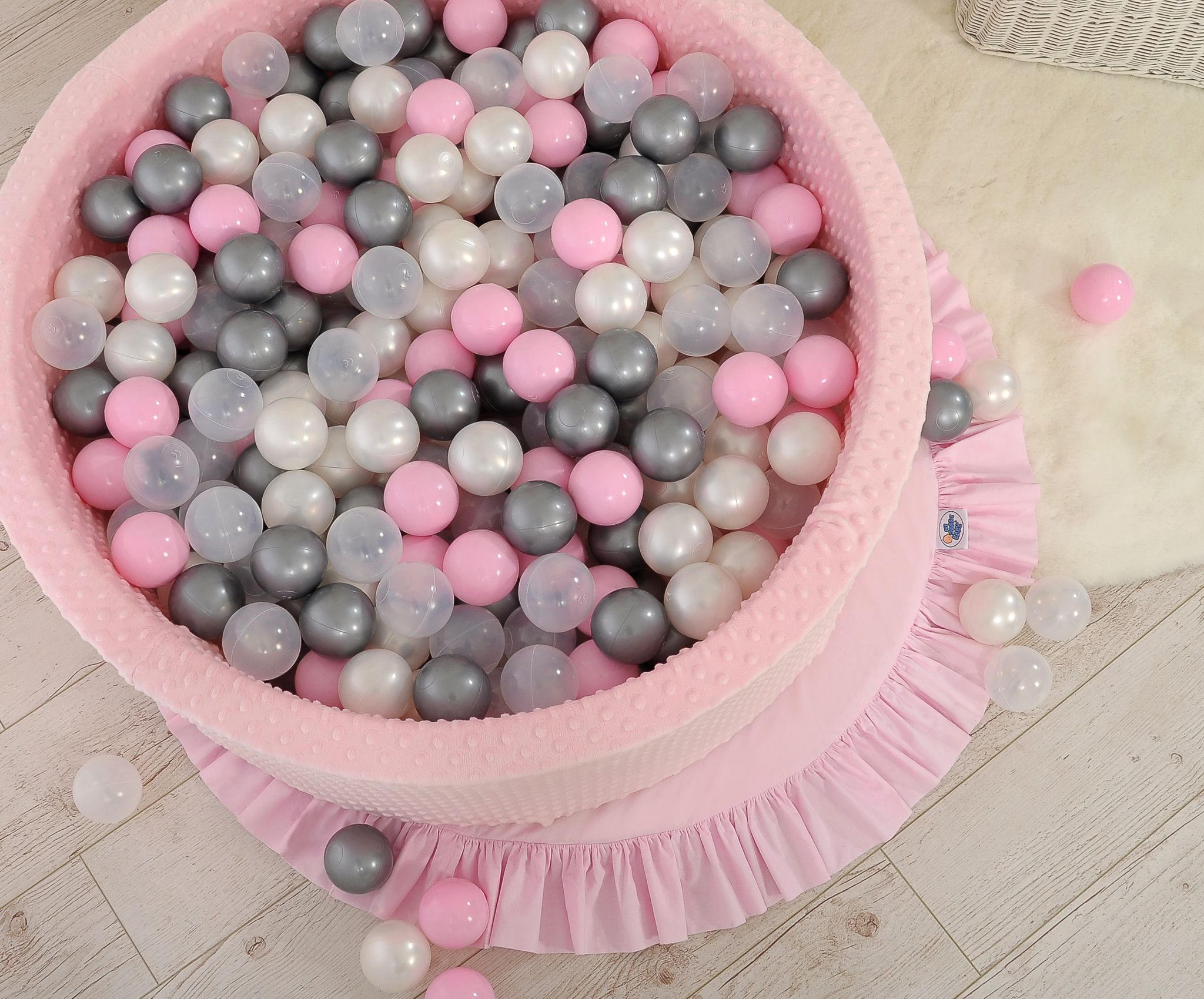Ball-pit minky H-30 cm with balls 300pcs - pink