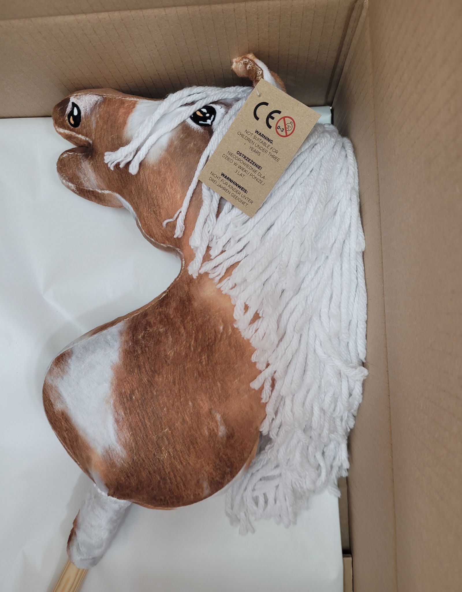 Horse on a stick Super Hobby Horse Premium - tobiano bay horse with a white mane A3