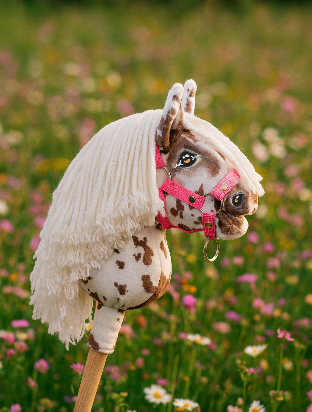 Horse on a stick Super Hobby Horse Premium brown leopard with a white mane A5