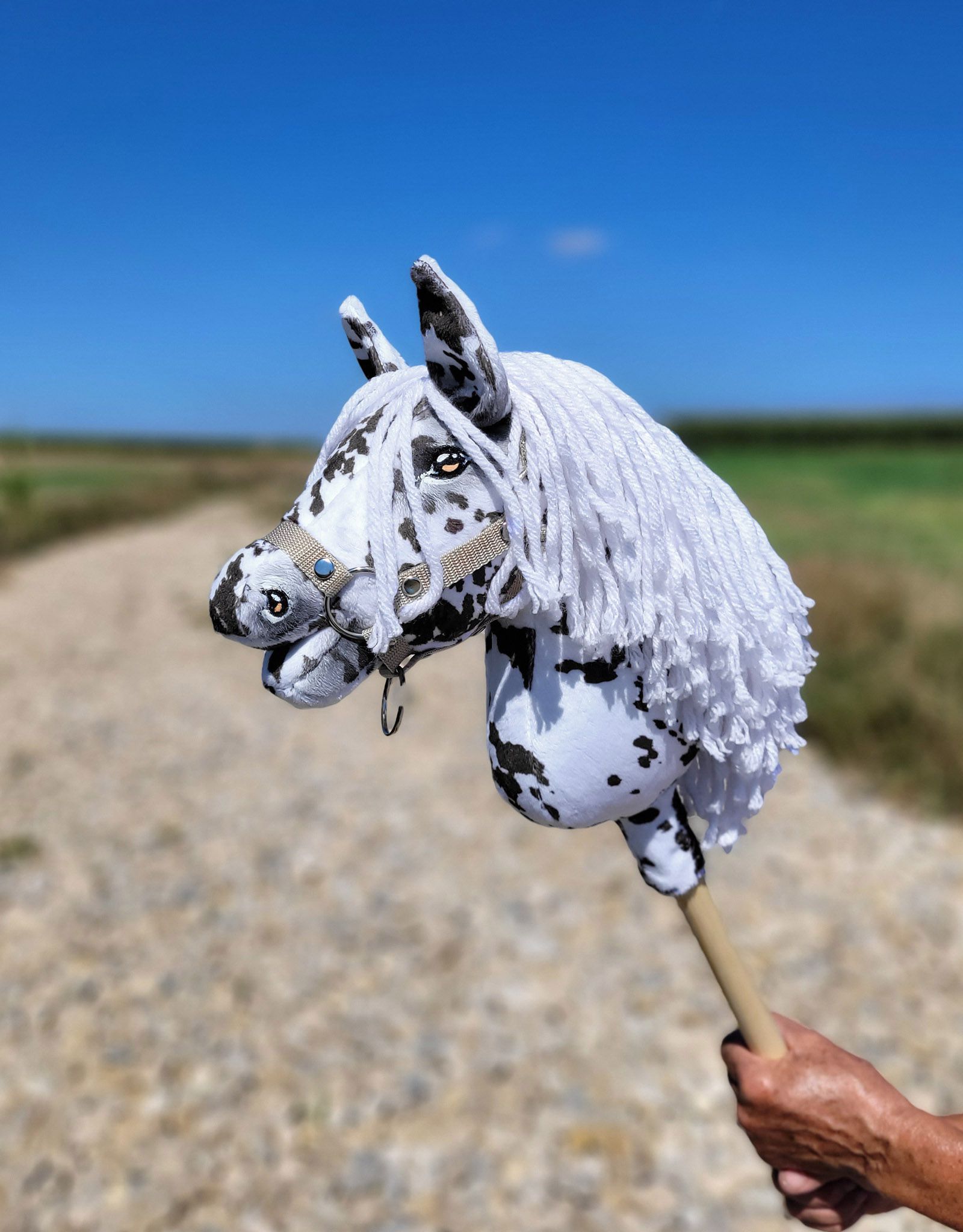 Horse on a stick Super Hobby Horse Premium - leopard with a white mane A4
